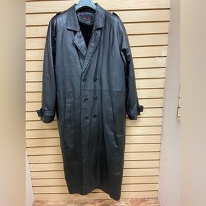 PHASE TWO  LONG LEATHER MEN COAT AWESOME LOOKING WITH LINING SIZE MEDIUM